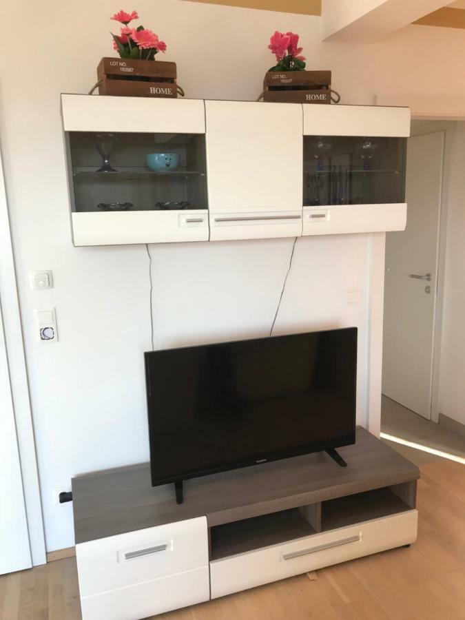 Kmheim, Cozy 103M2 Apartment, With 3 Bedroom And Covered Free Parking Place, Close To City Center Štýrský Hradec Exteriér fotografie